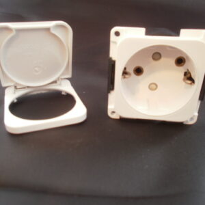 Presa Schuko con Coperchio CBE MP22D B